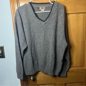 Men's Gray V-Neck Sweater